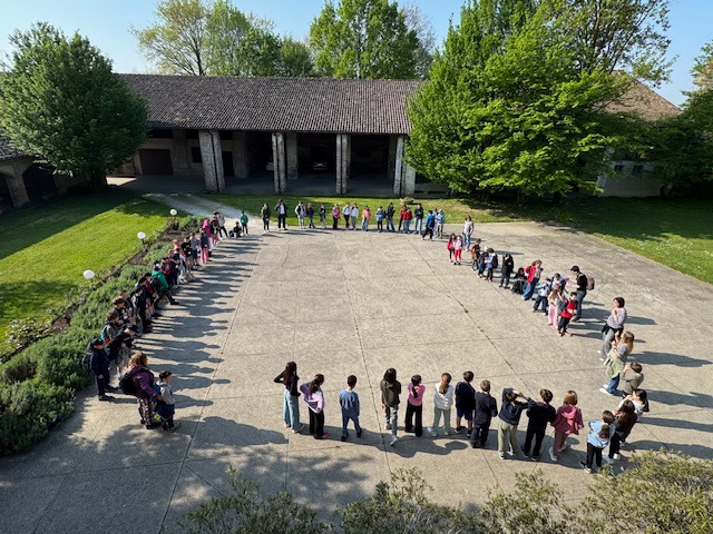 La classe quarta di Martignana di Po ha accolto le classi terza, quarta e quinta primaria di Pazzon, IC Caprino Veronese.